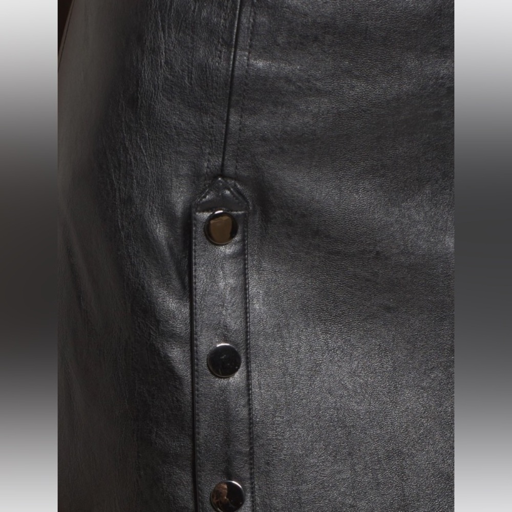 Devlin by Parker Black Vegan Faux Leather Mini Skirt w Button Detail Size 6 NWT - Picture 12 of 14
